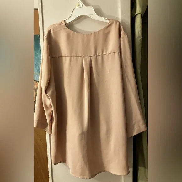 Prologue Pale Peach Surplice V-Neck Top - Picture 3 of 4